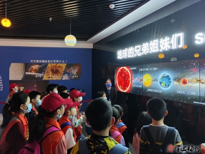 梅江区鸿都小学陈浩宇丨参观消防救援站