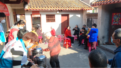 煮汤圆、吃汤圆…梅江区怡乐社区庆元宵送温暖活动，真甜！