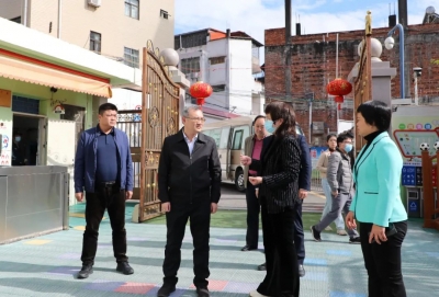 丘炀率队调研学校春季开学前准备工作