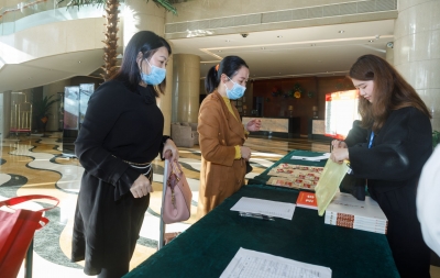 梅州开启两会时间！300多名市政协委员向大会报到        