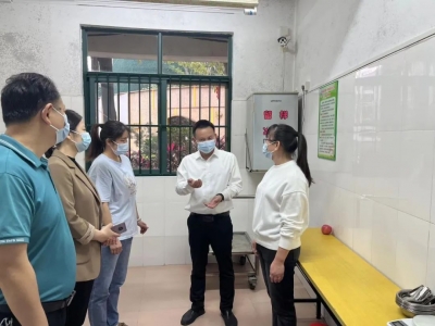 石远平督导检查校园食品安全工作