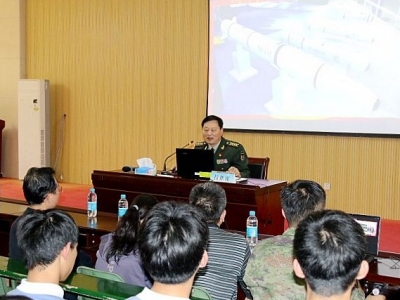 陈煜昌到东山中学宣讲党的二十大精神