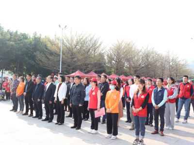 五华：“1+5+N”掀起学雷锋精神热潮