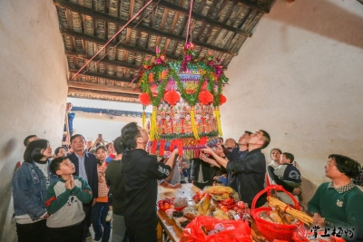 梅县区新民小学李沛璇丨客家习俗——赏灯 