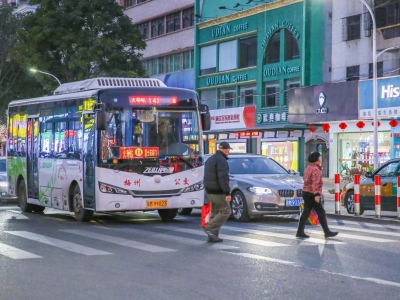 文明行为融入市民日常生活！《梅州市文明行为促进条例》施行以来，文明理念愈加深入人心