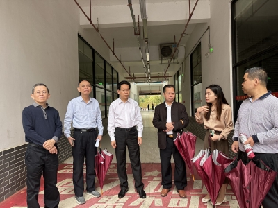 马志元到梅江区挂点社区督导“创文巩卫”工作