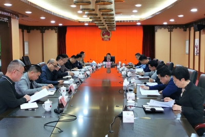 市人大常委会召开党组会议和理论学习中心组学习会：全力做好人大各项工作 助推梅州苏区振兴发展