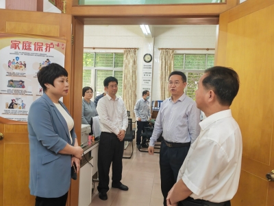 陈元星到挂点社区调研督导全国文明城市创建工作