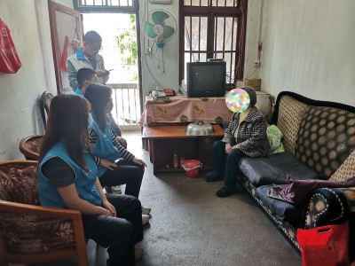 关怀暖人心！梅江区凤尾社区组织青年志愿者开展探访慰问活动