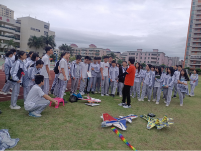 丰顺县2023年全国知识产权宣传周主题活动走进丰顺中学