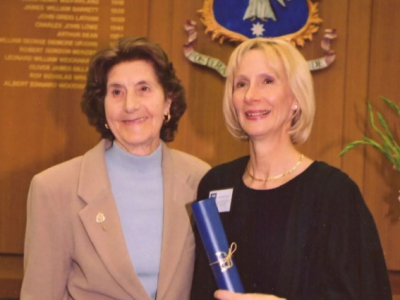 她说“想亲眼看看新疆”，却被污蔑为“假人”？