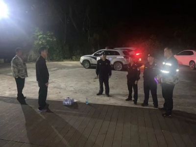 老人采茶走失，警民连夜搜寻