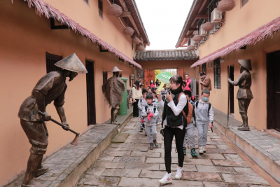 开阔师生视野，赓续红色基因！梅江区芹洋学校开展研学活动