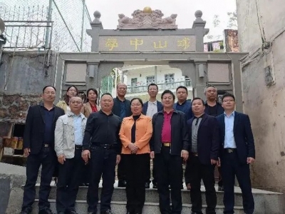 李杏玲率队到丰顺县球山中学调研