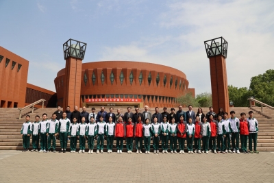 追随院士科研创新路 立志成才强国新一代！梅州中学组织院士校友创新班学生赴北京开展研学活动