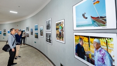 光影为媒 系亲情乡情！“千岛掠影”印尼风光风情摄影作品展在梅州举行