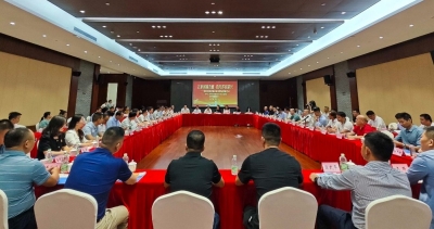 闽商考察交流座谈会暨招商推介会举行：汇聚闽商力量 助力苏区振兴