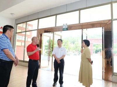 朱少辉率队调研五华教育工作