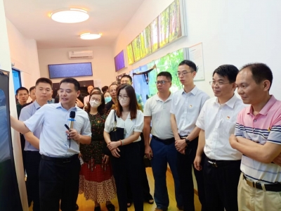 梅州市政府办公室机关党委组织苏区融湾主题党日暨“深调研”活动：聚焦融湾 服务融湾