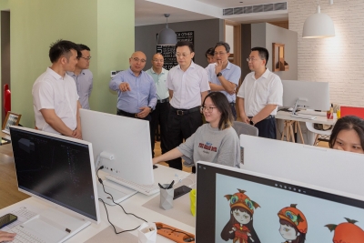 马正勇到梅江区开展“五四”青年节慰问活动并调研我市创新创业环境工作：汇聚青春力量 厚植青春动能 让青年与城市在创新创业中“双向奔赴”