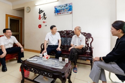 马正勇走访慰问党员代表并致“七一”节日问候：发挥党员先锋模范作用 加快建设苏区融湾先行区 