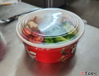 摆脱“塑”缚，市民自觉贯彻绿色理念减少使用塑料制品