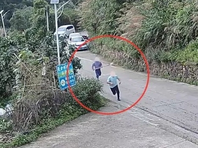 装山泉水插队起争执，抄起家伙把对方砸成轻伤二级，拘！