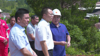 周小勇到平远县长田镇调研产业发展、招商引资、重点项目、作风建设等工作