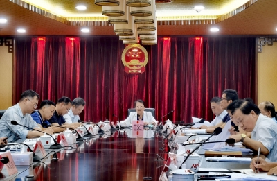 市人大常委会召开党组会议和党组理论学习中心组学习会：学习习近平总书记重要讲话精神  扎实推动人大工作取得更大成效