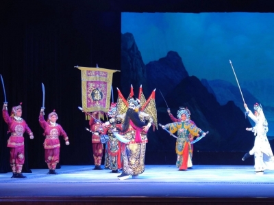 广东汉剧传统大戏《齐王求将》复排演出：四代传承让传统大戏焕发新光彩