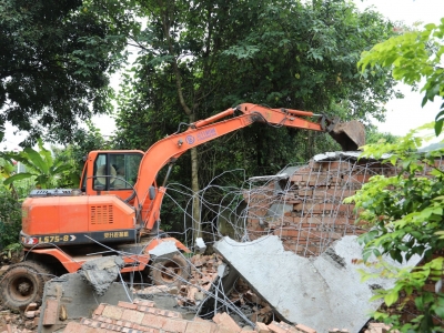 零容忍！梅县区程江镇依法拆除多处违法抢建房