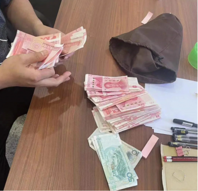 梅县警方4小时侦破“拉车门”盗窃案 追回被盗现金近2万元