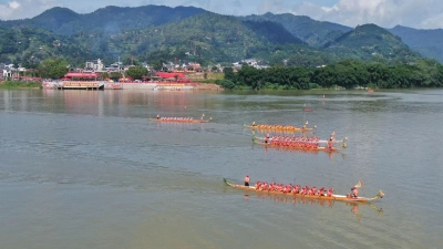 九龙夺锦 竞标争先！梅州大埔龙舟赛：三河镇和谐号龙舟队夺冠