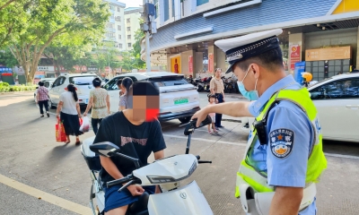 整治梅城早高峰交通秩序!我市交警部门在多个重点地段开展重点查处