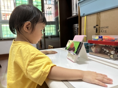 关注孩子暑期用眼健康！家长要做好儿童青少年近视防控的“守门人”