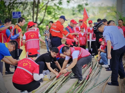 小投入大作用！五华在琴江河油田段投放100根溺水“救生竹竿”