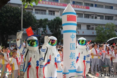 科学嘉年华  放飞科技梦！梅州日报各小记者站学校积极开展校园科技节活动