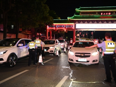 梅州公安开展夏夜治安巡查宣防暨“雷霆行动”，抓获违法犯罪嫌疑人137人！