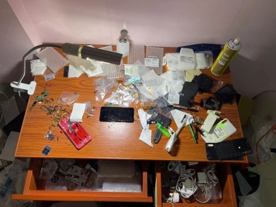 翻新机当正品卖！梅江公安捣毁4个制假售假窝点