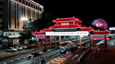 人生旅途多歧路，君向江南我向北