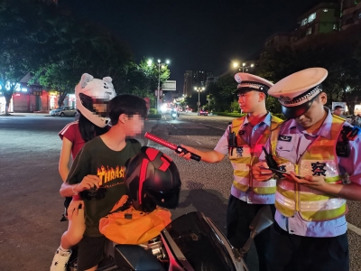 查纠各类交通违法行为329宗！梅州交警开展夜查行动