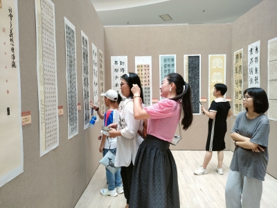 梅州市中小学师生书法大赛作品展开幕！展期持续至8月27日