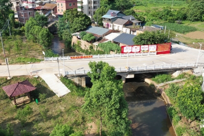 梅江区X018县道杨文段“改线建桥”项目完工通车