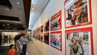 展出ing！这个周末，一起去梅州市“国防·强军杯”书画摄影展，感受新时代军人风采