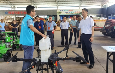 市人大常委会专题调研我市推进农业规模化机械化生产情况