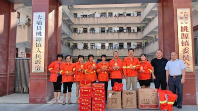 市人大代表邓铭栋到大埔桃源镇慰问环卫工人