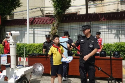 五华这群少先队员们走进警营，解锁不一样的“警”彩~