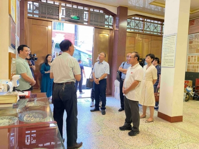 省政府文史研究馆课题调研组来梅调研