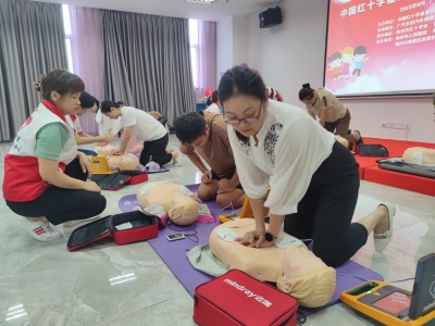 提升救护水平 保障师生健康！梅州开展“救在身边·校园守护”行动校医培训活动