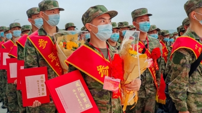 戎装逐梦！在全民国防教育日，他们奔赴军营